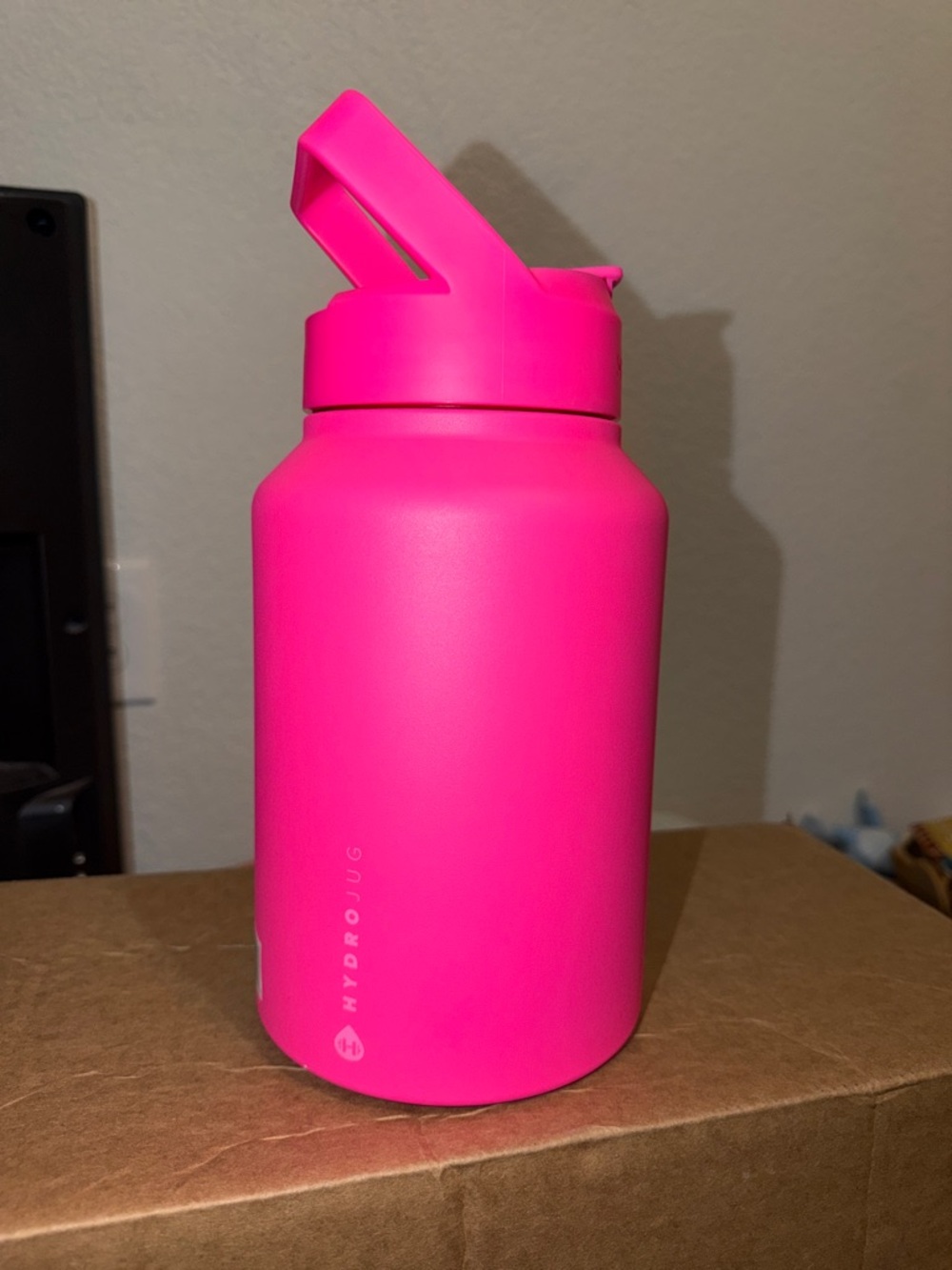 HydroJug 64oz Stainless Steel Jug - Bright Pink - Picture 2 of 6